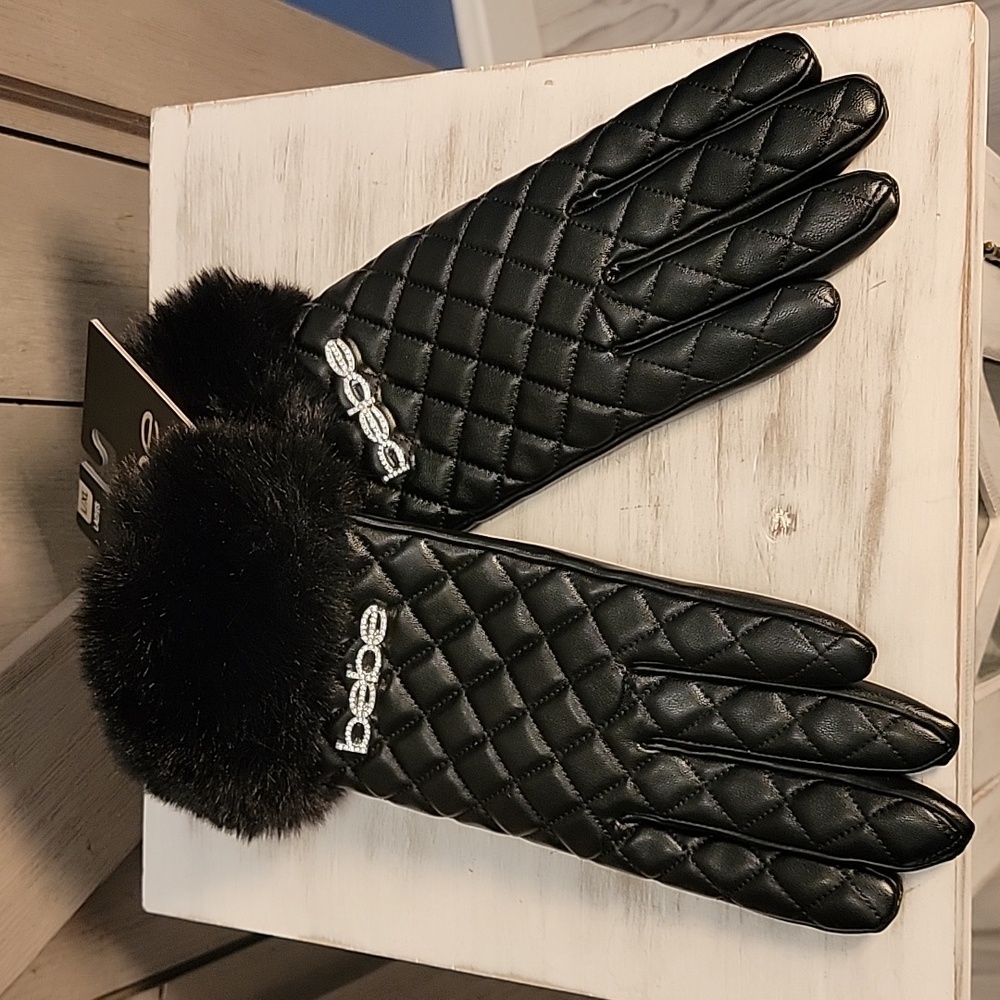 Bebe Quilted Rhinestone Fur Black Gloves